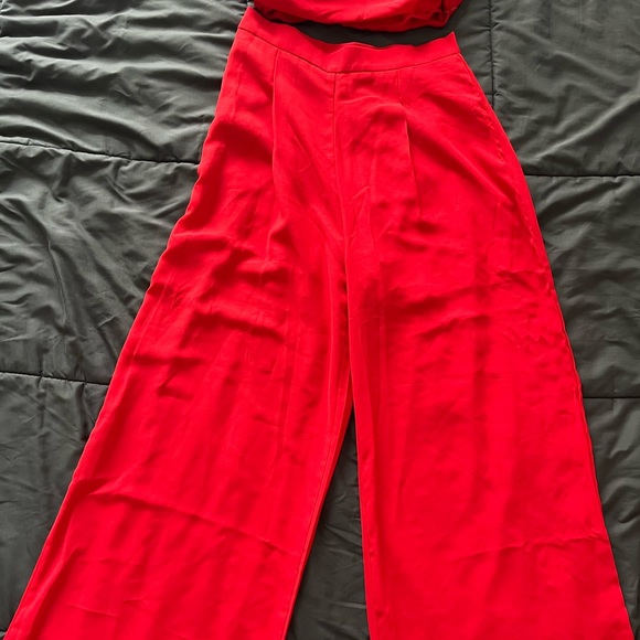 Blouse and pants set - Picture 2 of 2